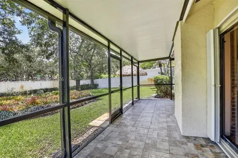 12104 Landing Way Cooper City FL 33026
