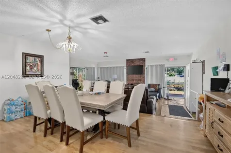 12104 Landing Way Cooper City FL 33026