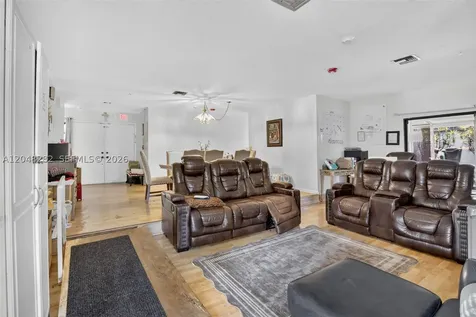 12104 Landing Way Cooper City FL 33026