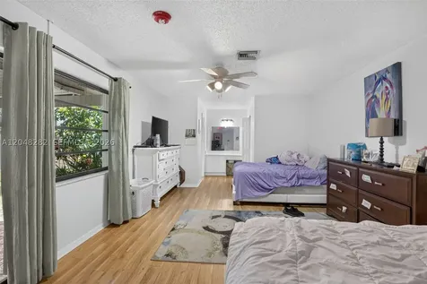12104 Landing Way Cooper City FL 33026