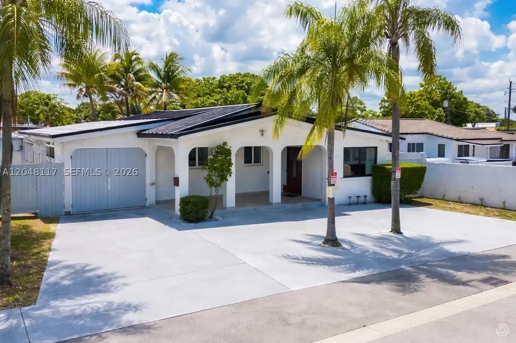 114 SW SW 57th Court Miami FL 33144