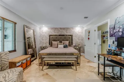 114 SW SW 57th Court Miami FL 33144