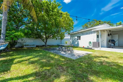 114 SW SW 57th Court Miami FL 33144