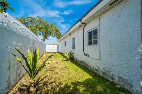 114 SW SW 57th Court Miami FL 33144