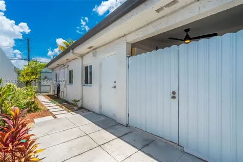 114 SW SW 57th Court Miami FL 33144