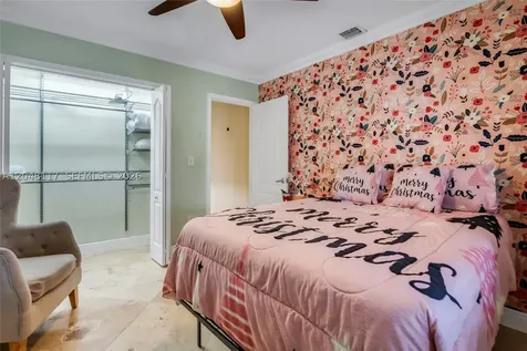 114 SW SW 57th Court Miami FL 33144