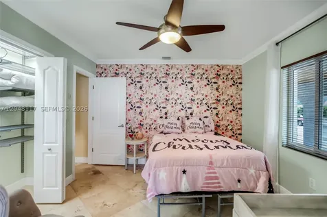 114 SW SW 57th Court Miami FL 33144