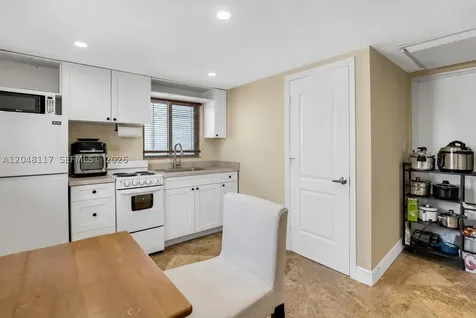 114 SW SW 57th Court Miami FL 33144