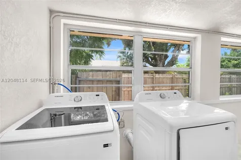 261 SW 15th Street Dania Beach FL 33004