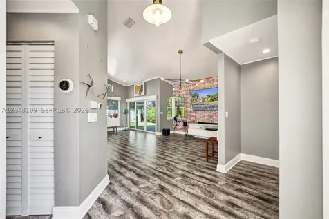 507 Bridgeton Road Weston FL 33326