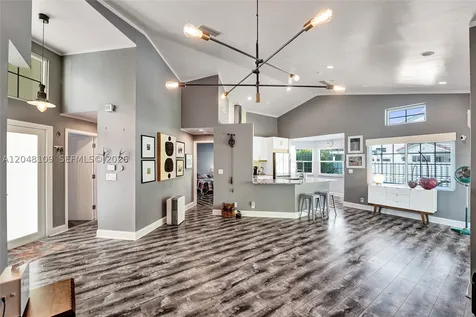 507 Bridgeton Road Weston FL 33326