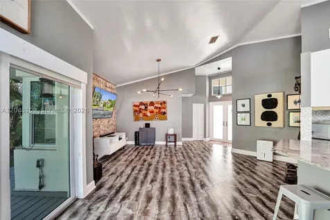 507 Bridgeton Road Weston FL 33326