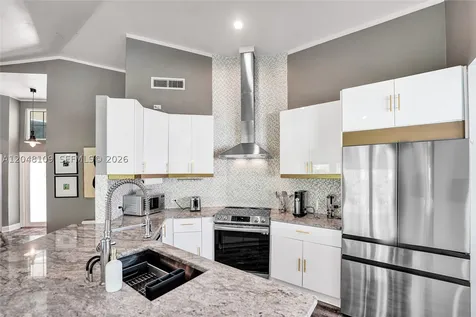 507 Bridgeton Road Weston FL 33326
