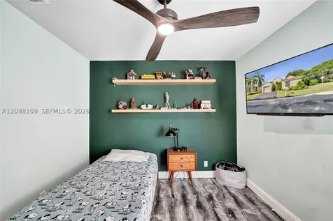 507 Bridgeton Road Weston FL 33326