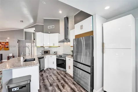 507 Bridgeton Road Weston FL 33326