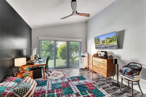 507 Bridgeton Road Weston FL 33326