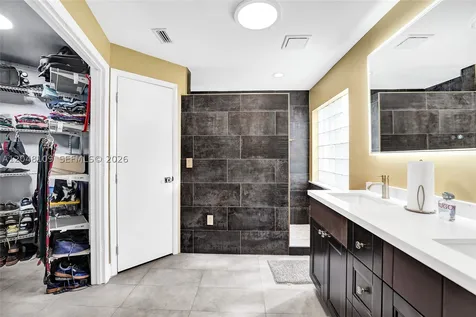 507 Bridgeton Road Weston FL 33326