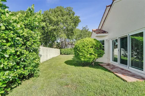 507 Bridgeton Road Weston FL 33326