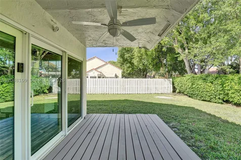 507 Bridgeton Road Weston FL 33326