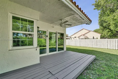 507 Bridgeton Road Weston FL 33326