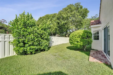 507 Bridgeton Road Weston FL 33326