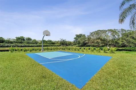 507 Bridgeton Road Weston FL 33326