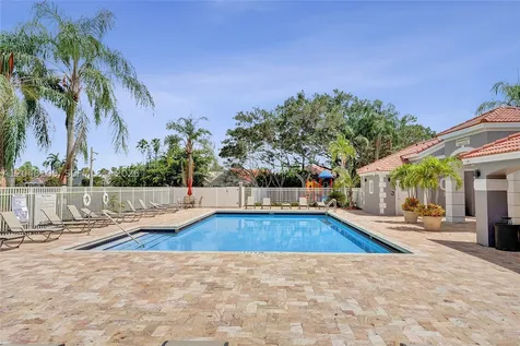 507 Bridgeton Road Weston FL 33326