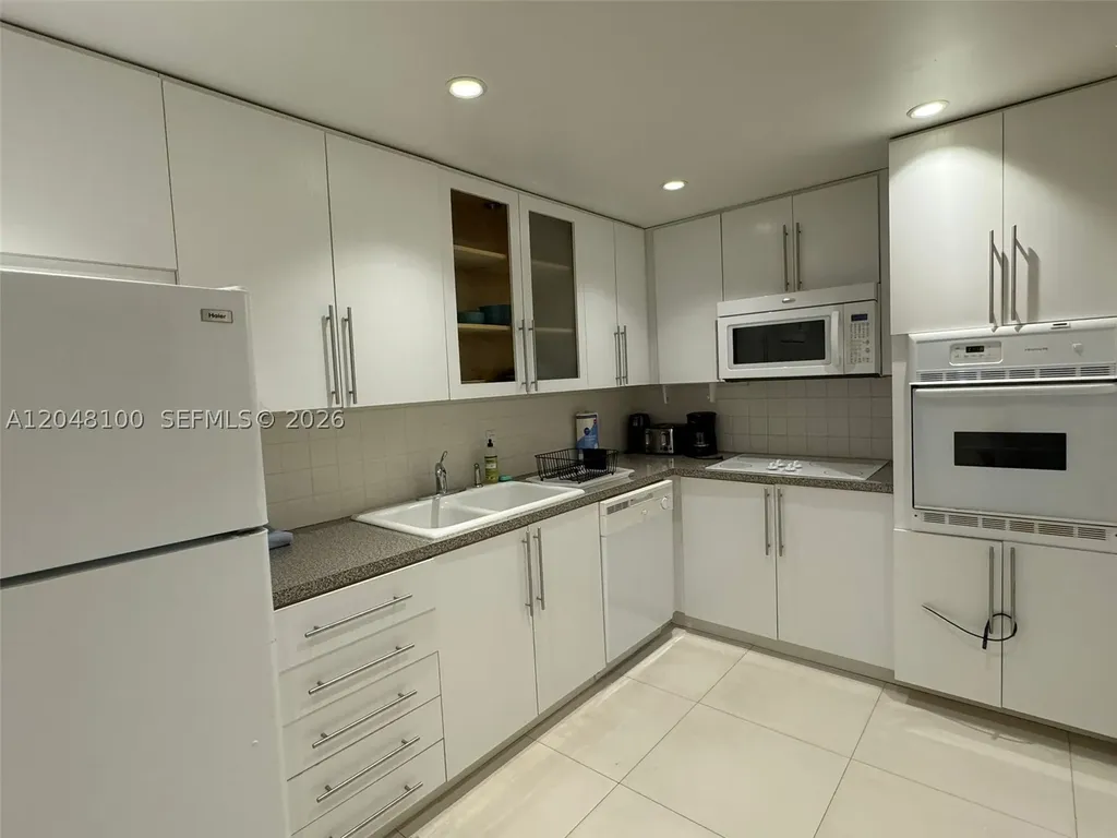 3901 S Ocean Drive Hollywood FL 33019