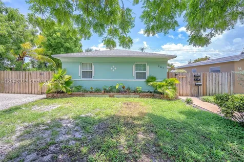 261 SW 15th Street Dania Beach FL 33004
