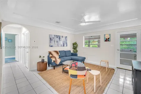 261 SW 15th Street Dania Beach FL 33004