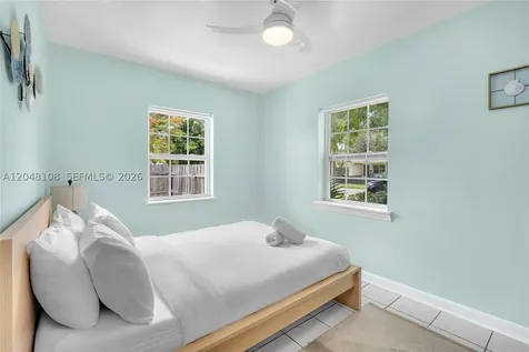 261 SW 15th Street Dania Beach FL 33004