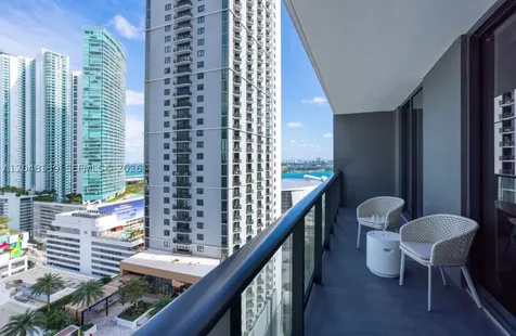 159 NE 6th Street Miami FL 33132