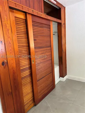 1281 NE 209th Terrace Miami FL 33179