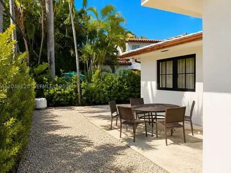 4455 N Bay Road Miami Beach FL 33140