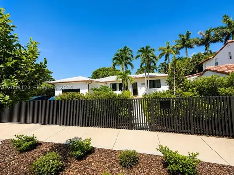 4455 N Bay Road Miami Beach FL 33140