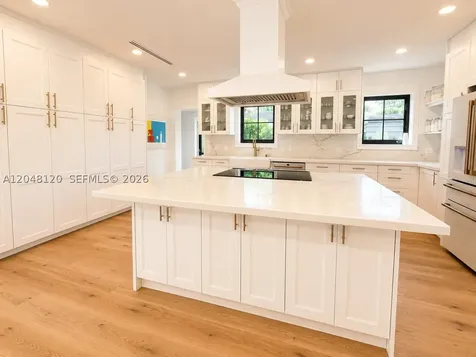 4455 N Bay Road Miami Beach FL 33140