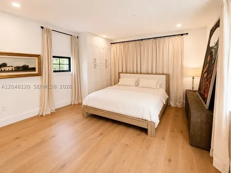 4455 N Bay Road Miami Beach FL 33140