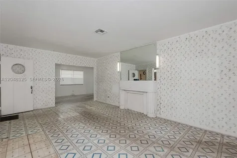 245 NE 48th Street Miami FL 33137