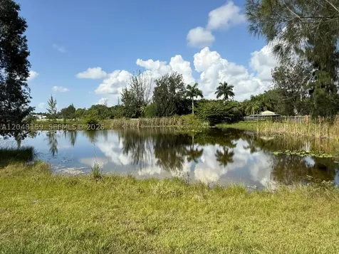 18500 Griffin Road Southwest Ranches FL 33332