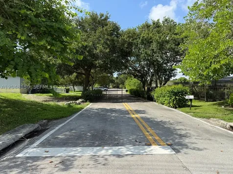 18500 Griffin Road Southwest Ranches FL 33332