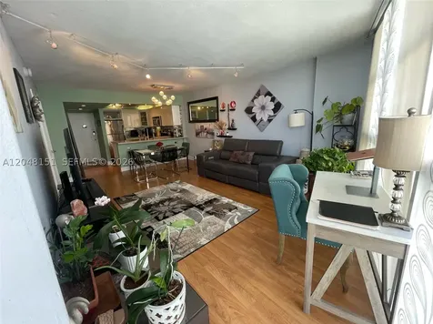 1228 West Avenue Miami Beach FL 33139