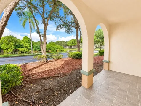 2452 Centergate Drive Miramar FL 33025