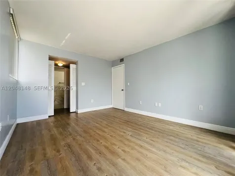 8231 NW 8th Street Miami FL 33126