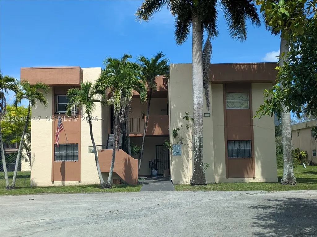13987 NE 2nd Avenue Miami FL 33161