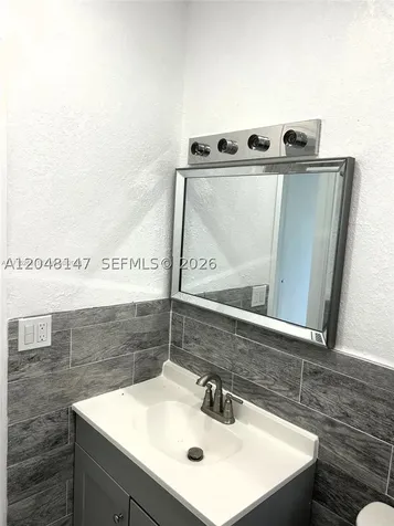 13987 NE 2nd Avenue Miami FL 33161