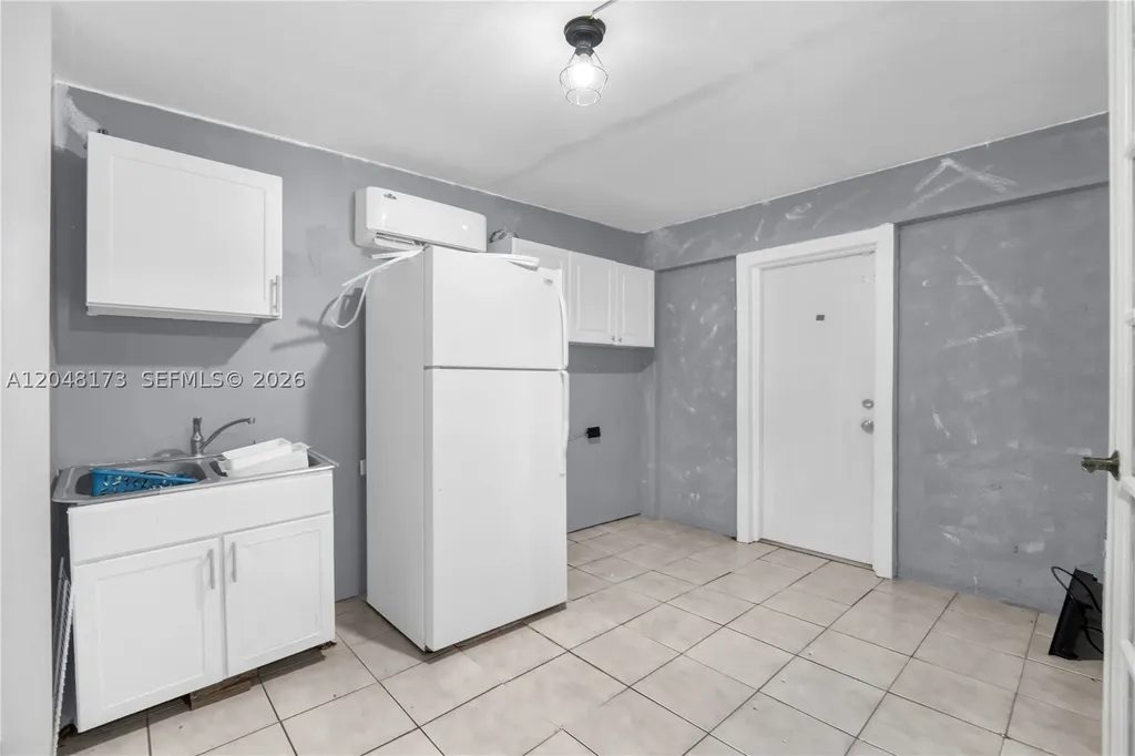 1300 S 20th Avenue Hollywood FL 33020