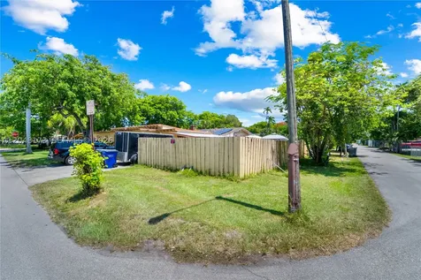 1300 S 20th Avenue Hollywood FL 33020