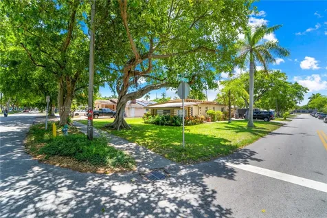 1300 S 20th Avenue Hollywood FL 33020