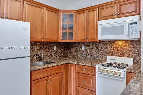 1280 W 54th Street Hialeah FL 33012