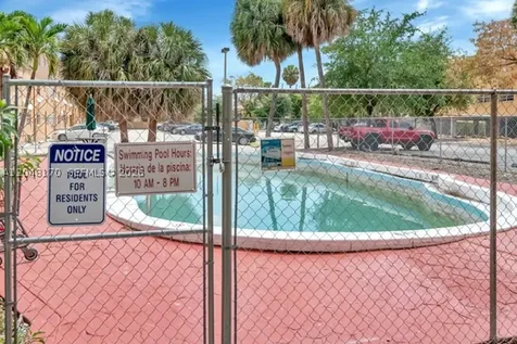 1280 W 54th Street Hialeah FL 33012